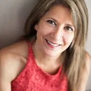 María S.